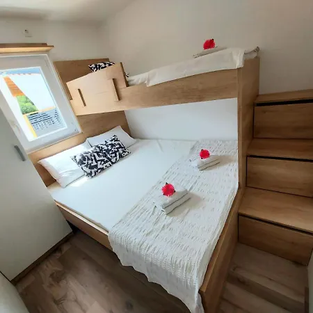 Mobile Homes Charly