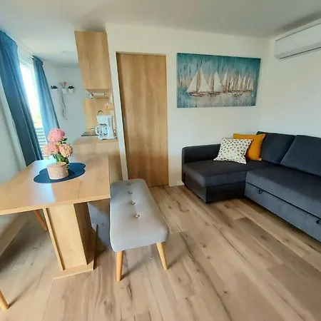 Mobile Homes Charly Tisno