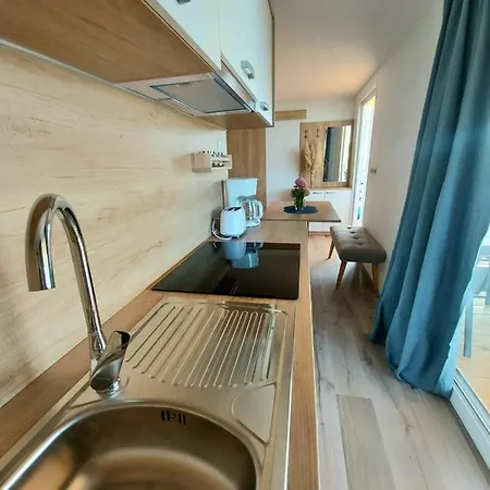 Mobile Homes Charly Campsite Tisno