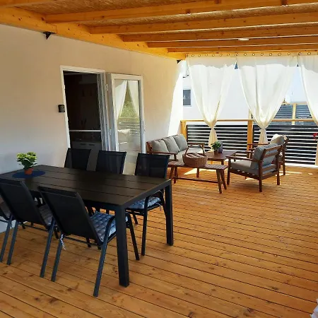 Campsite Mobile Homes Charly *