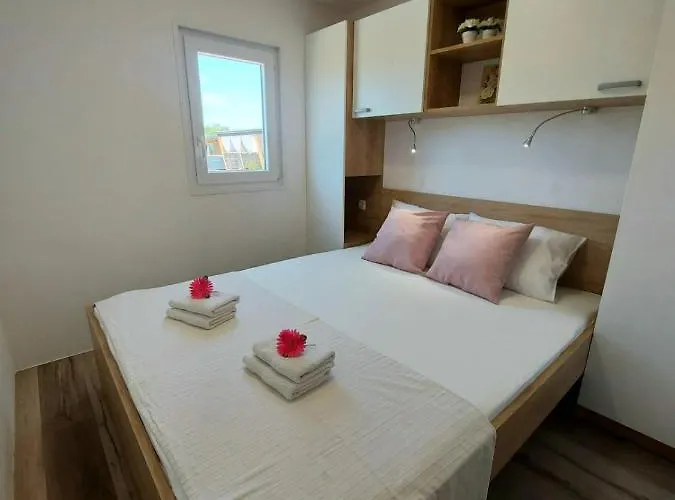 Campsite Mobile Homes Charly