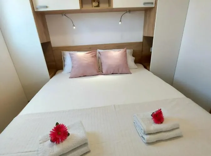 Mobile Homes Charly Tisno