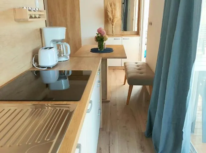 Mobile Homes Charly Campsite Tisno