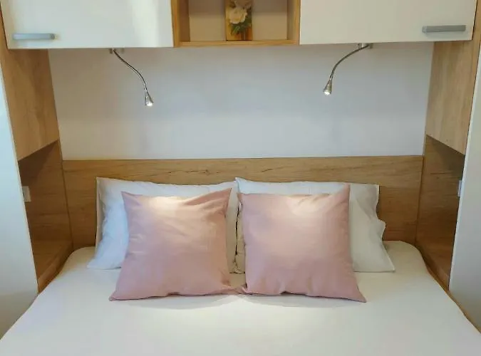 Campsite Mobile Homes Charly *