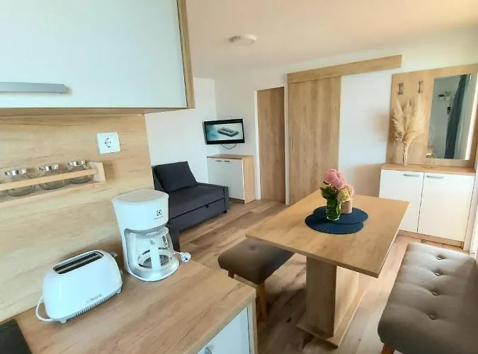 Campsite Mobile Homes Charly *