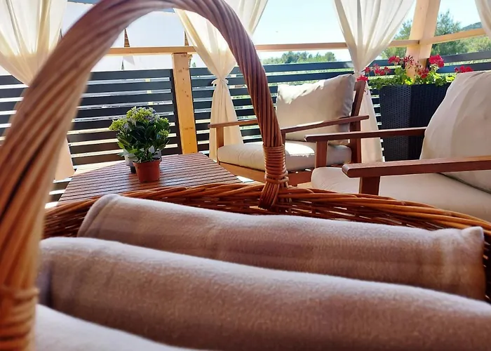 Mobile Homes Charly * Tisno