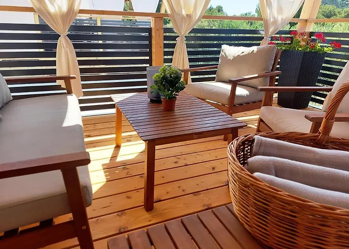 Campsite Mobile Homes Charly Tisno